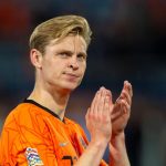 Frenkie de Jong admits he is "flattered" by Manchester United interest
