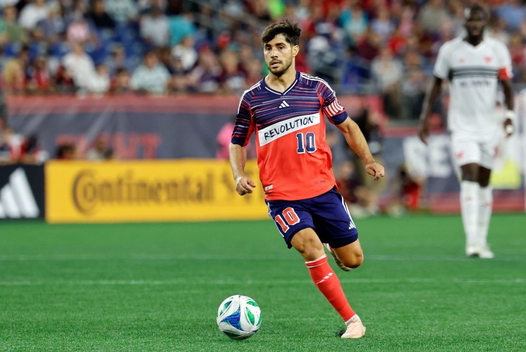 Carles Gil, New England Revolution