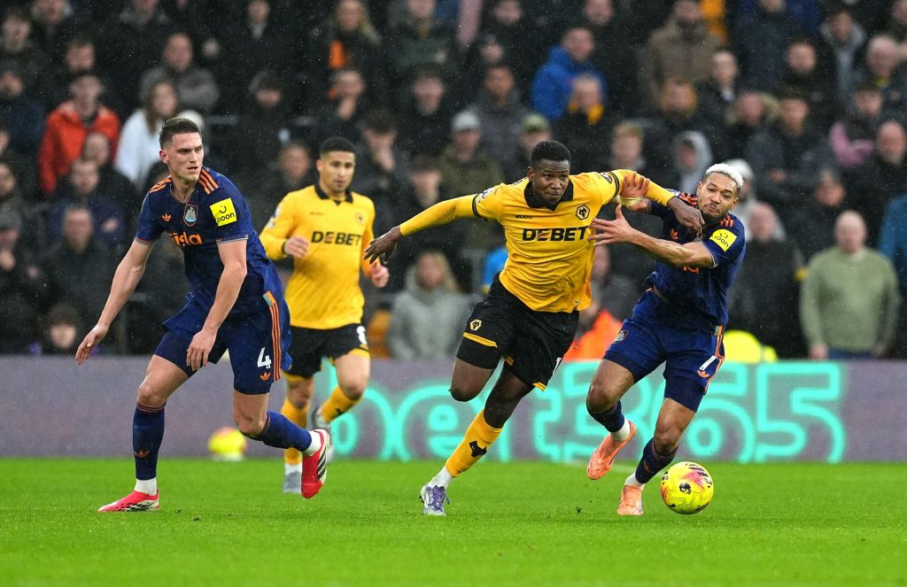 Wolves vs Newcastle stats and analysis: Yerson Mosquera stands tall as Magpies falter again