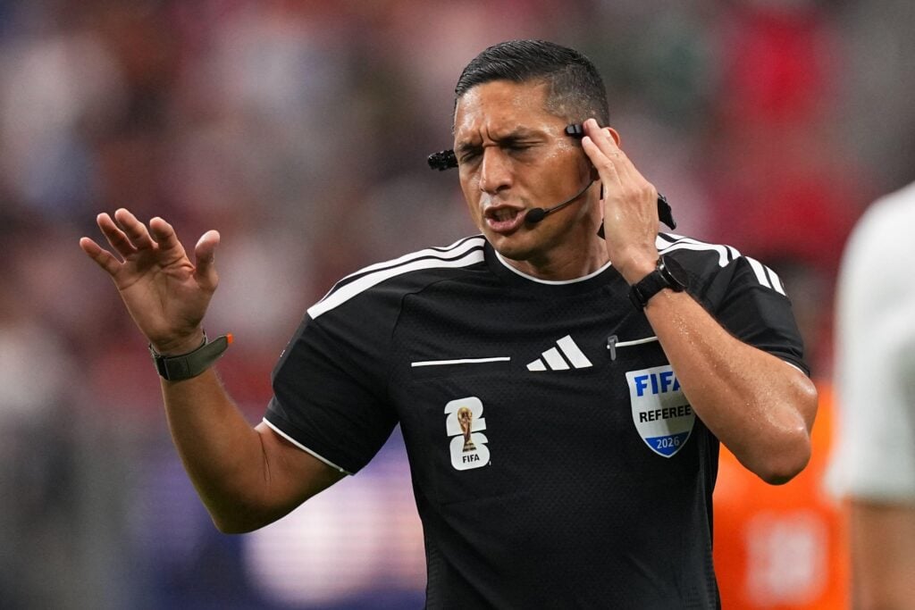 France vs England referee Jesus Valenzuela
