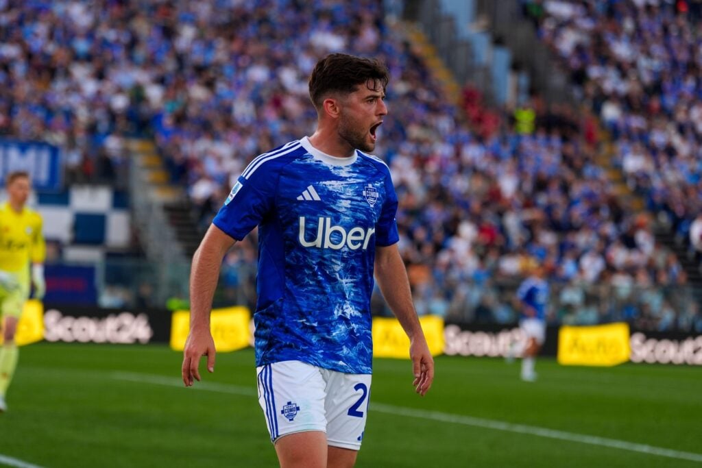 Como midfielder Martin Baturina