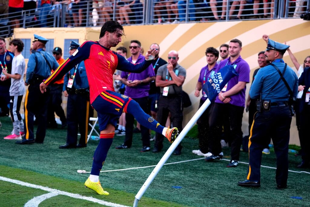 Ferran Torres celebrates vs Argentina