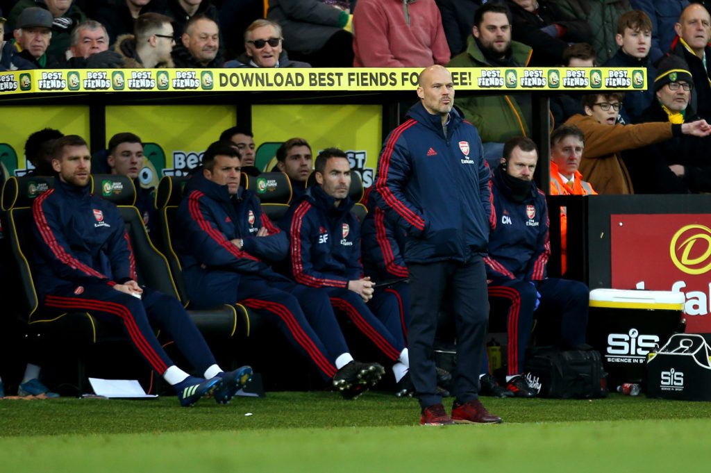 Freddie Ljungberg has been criticised by Paul Scholes for not wearing a suit on his Arsenal managerial debut