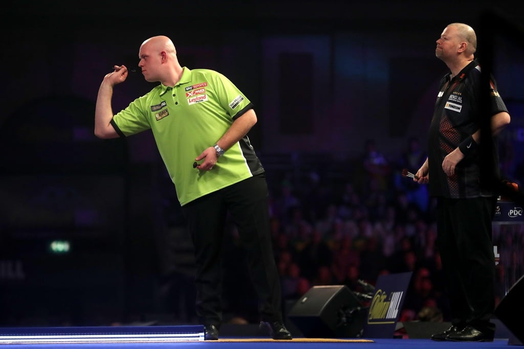 Michael van Gerwen en Raymond van Barneveld speelden een onwaarschijnlijke halve finale