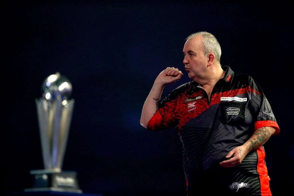 Phil Taylor - de WK Darts legende met 14 titels