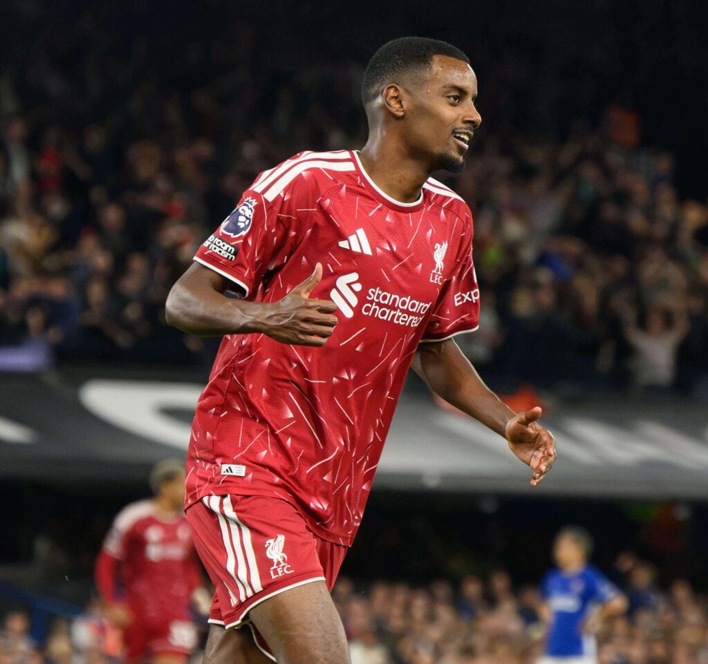 Alexander Isak em ação pelo Liverpool na Premier League 2026/27